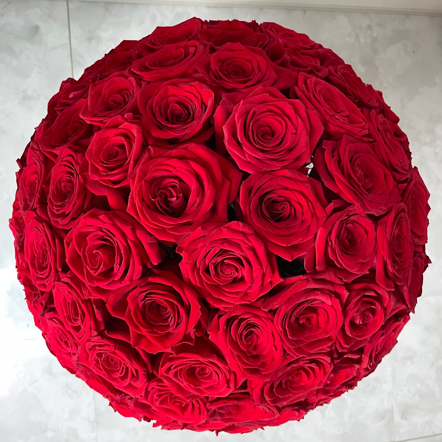 【RED BOX】プロポーズ用 赤バラ108本のドームフラワー
